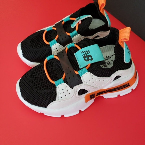 Kids sneakers - Picture 7 of 16